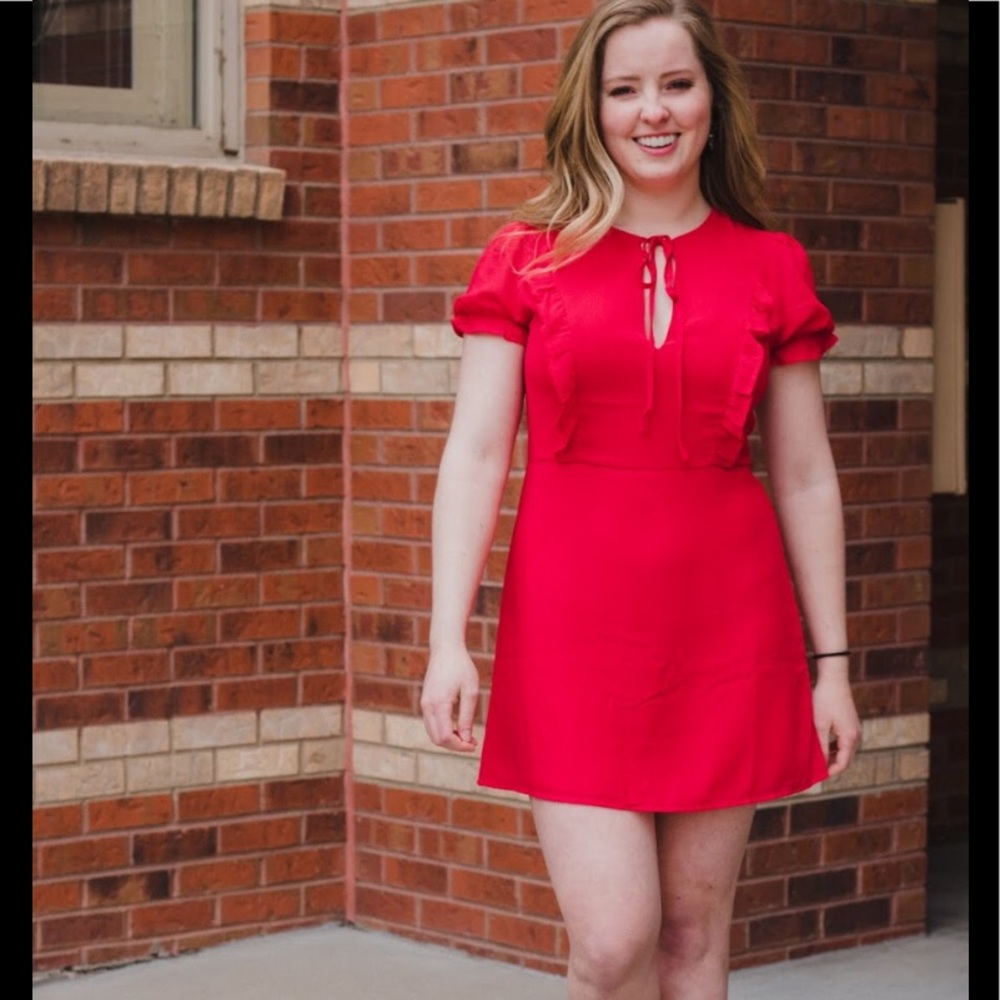 Sale 🎉 Red Ruffle Dress